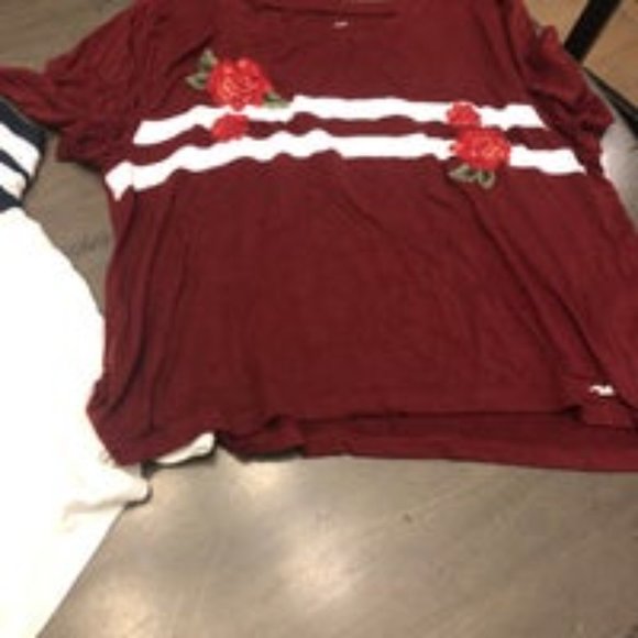 Size Medium Easy Tees - Picture 2 of 2